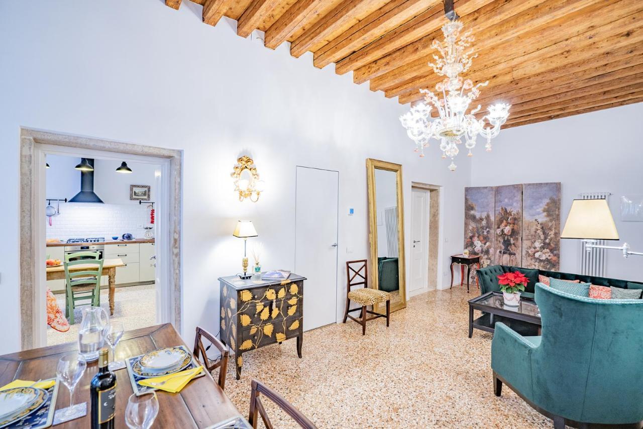 Ca' San Beneto Completely Refurbished In A Fabulously Central Area Венеция Екстериор снимка